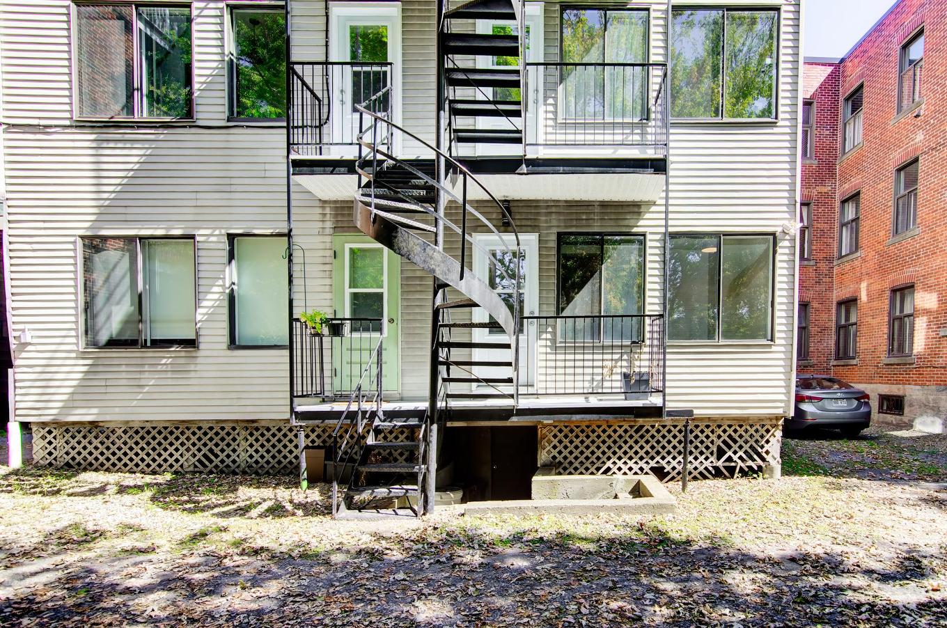 Face arrière - 11-3151 Boul. Édouard-Montpetit, Montréal (Côte-Des-Neiges/Notre-Dame-De-Grâce), QC - Outdoor With Deck Patio Veranda