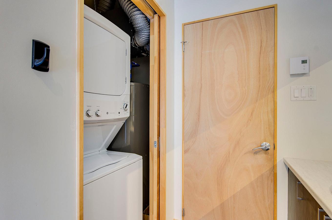 Laundry room - 265 - 267 Ch. Seigneurial, Sutton, QC - Indoor Photo Showing Laundry Room