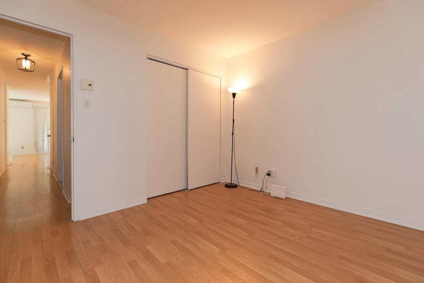 Bedroom - 4-117 Rue Lalande, Longueuil (Le Vieux-Longueuil), QC - Indoor Photo Showing Other Room