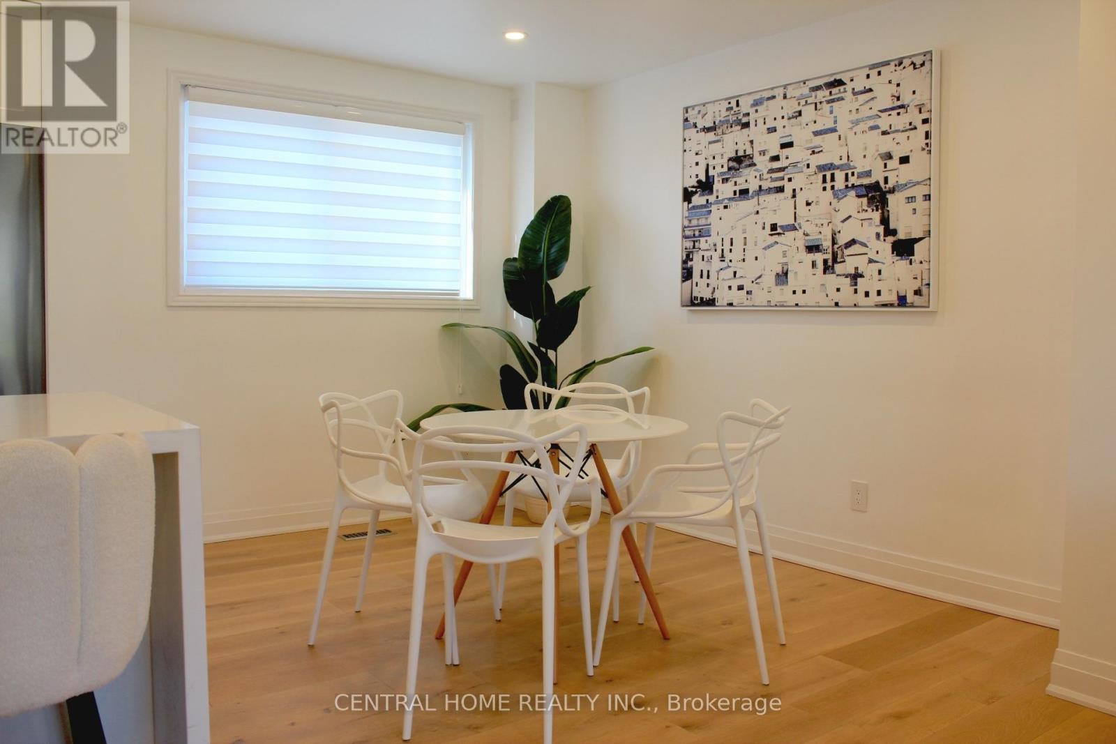 755 Botany Hill Crescent, Newmarket, ON - Indoor Photo Showing Dining Room