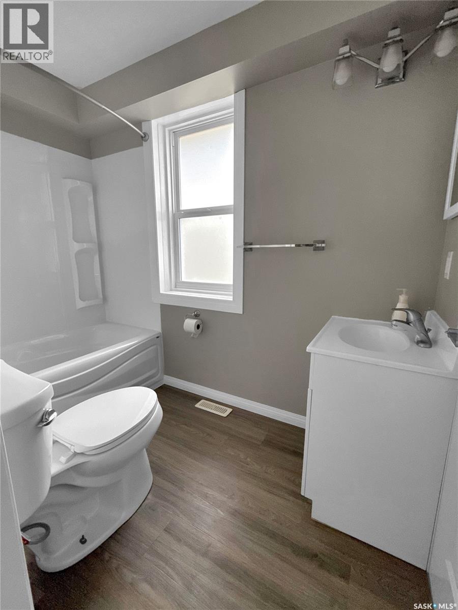 215 Carlton Street, Rocanville, SK - Indoor