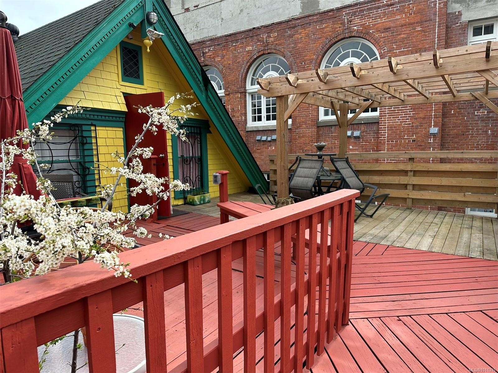 1608 Quadra St, Victoria, BC