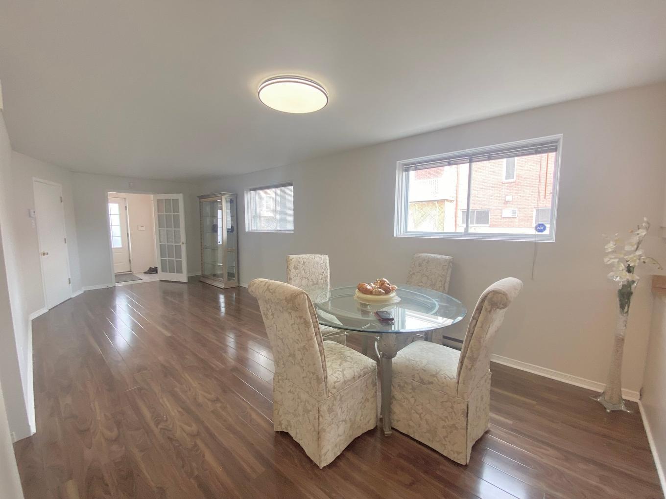Living room - 2131 Av. Albert-Murphy, Laval (Chomedey), QC - Indoor Photo Showing Dining Room