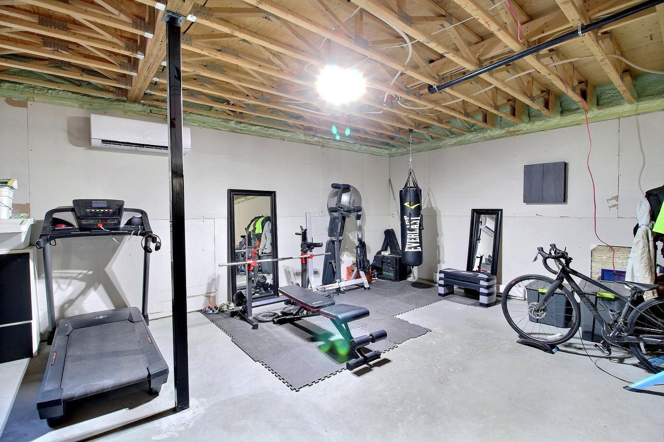 Basement - 518 Route Des Campagnards, Val-D'Or, QC - Indoor Photo Showing Gym Room