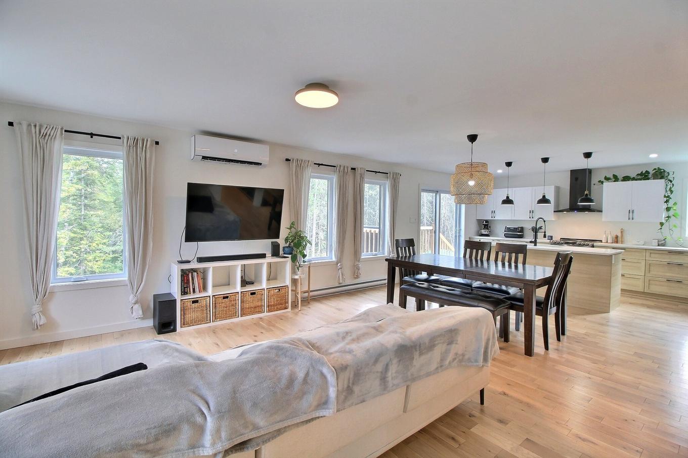 Overall view - 518 Route Des Campagnards, Val-D'Or, QC - Indoor Photo Showing Living Room