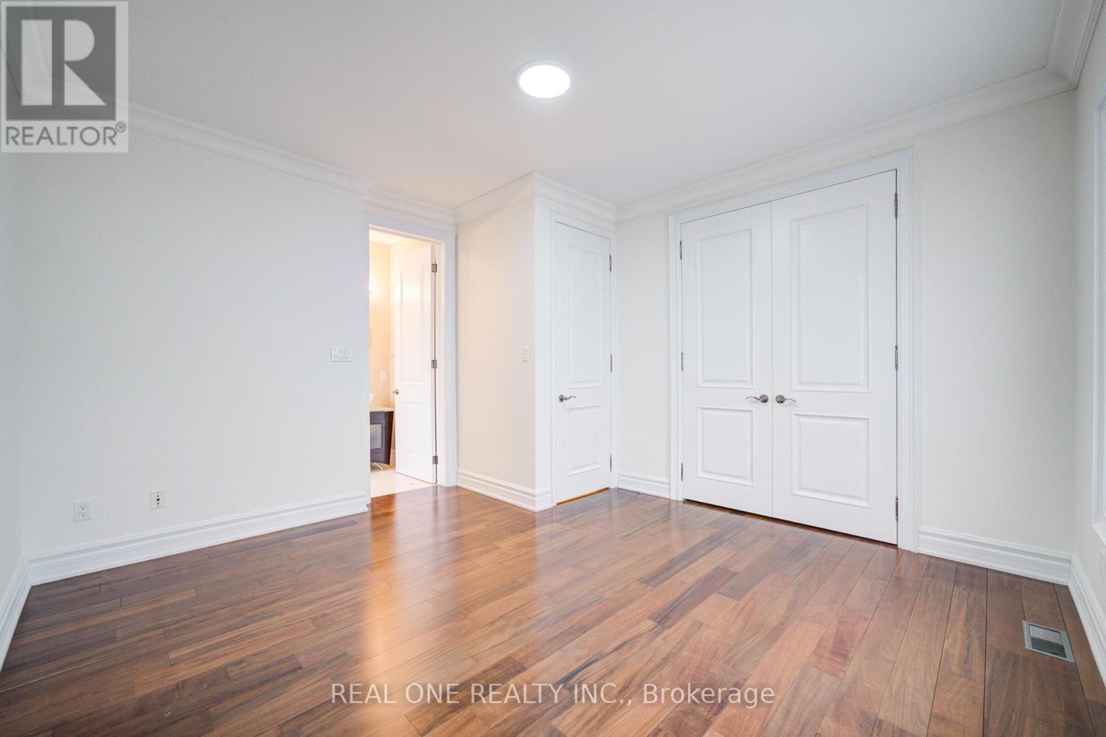 210 Maplehurst Avenue, Toronto, ON - Indoor Photo Showing Other Room