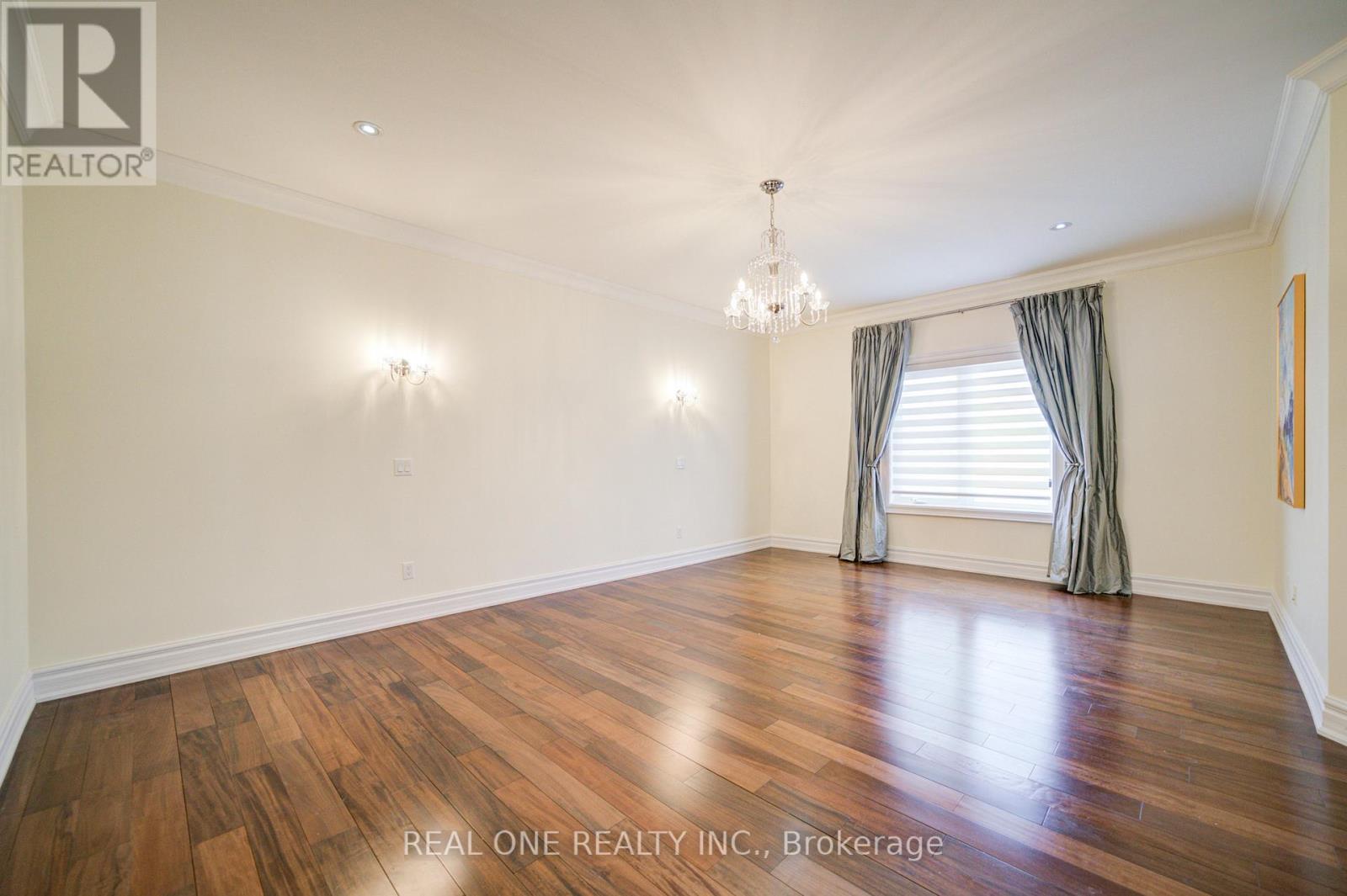210 Maplehurst Avenue, Toronto, ON - Indoor Photo Showing Other Room