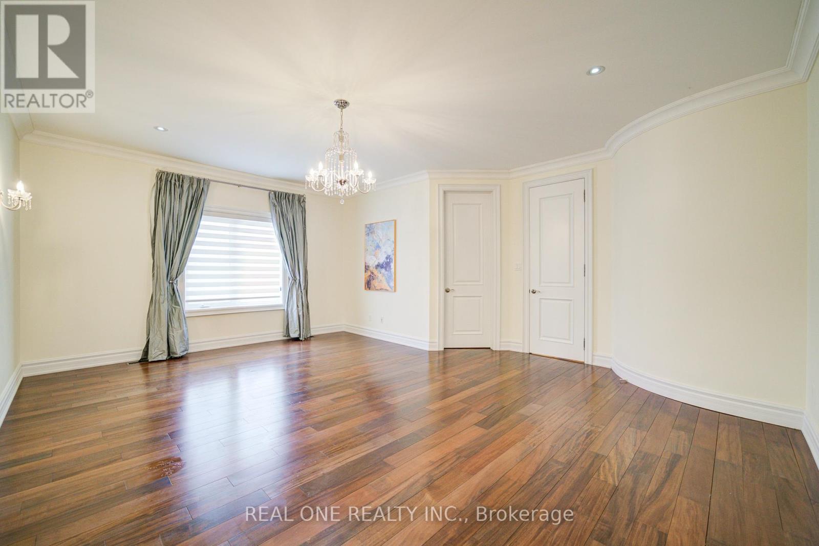 210 Maplehurst Avenue, Toronto, ON - Indoor Photo Showing Other Room