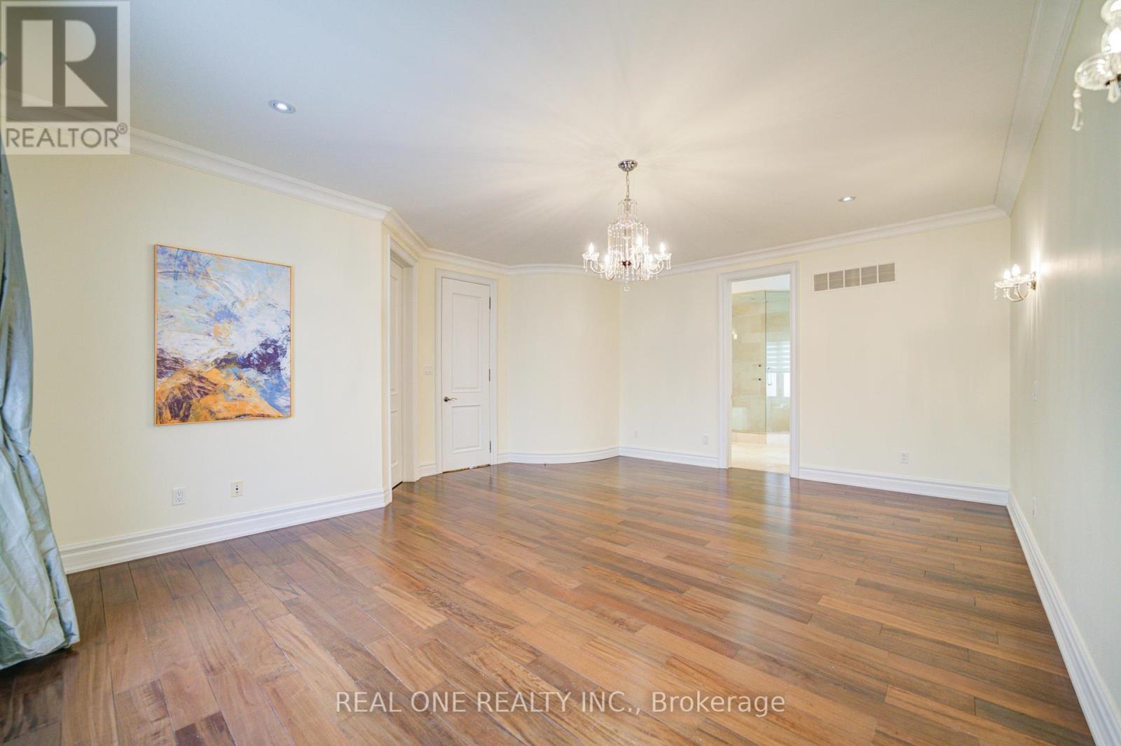 210 Maplehurst Avenue, Toronto, ON - Indoor Photo Showing Other Room