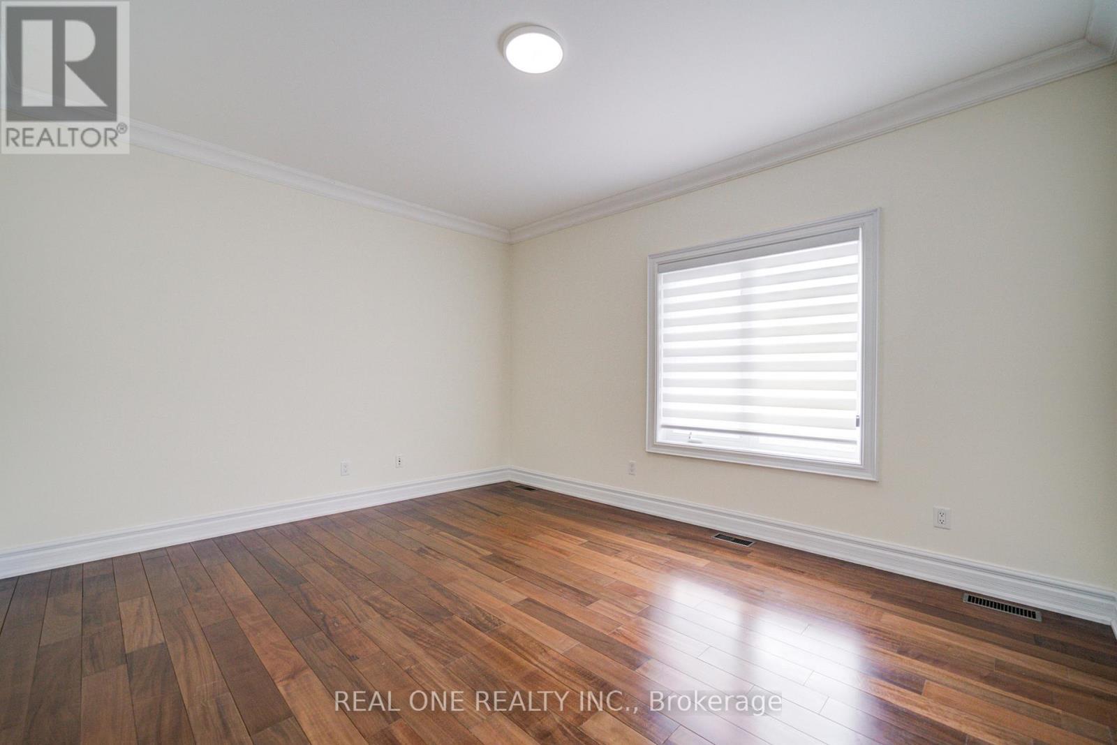 210 Maplehurst Avenue, Toronto, ON - Indoor Photo Showing Other Room