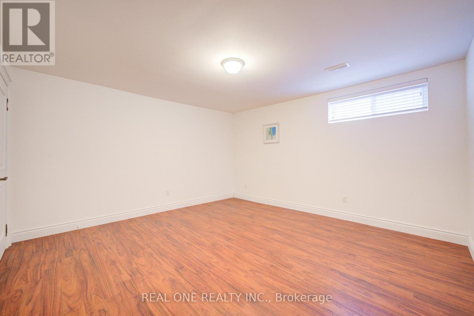 210 Maplehurst Avenue, Toronto, ON - Indoor Photo Showing Other Room