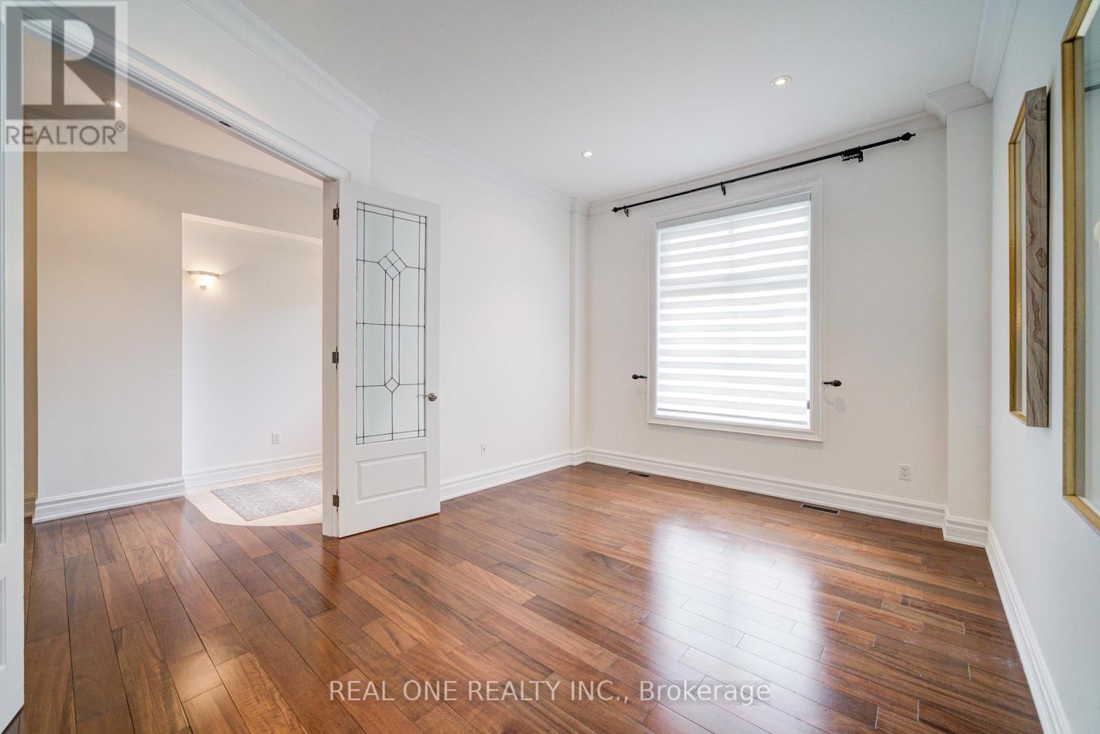 210 Maplehurst Avenue, Toronto, ON - Indoor Photo Showing Other Room