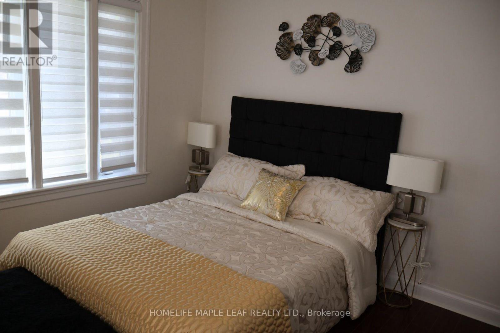 617 Lock Street W, Haldimand, ON - Indoor Photo Showing Bedroom