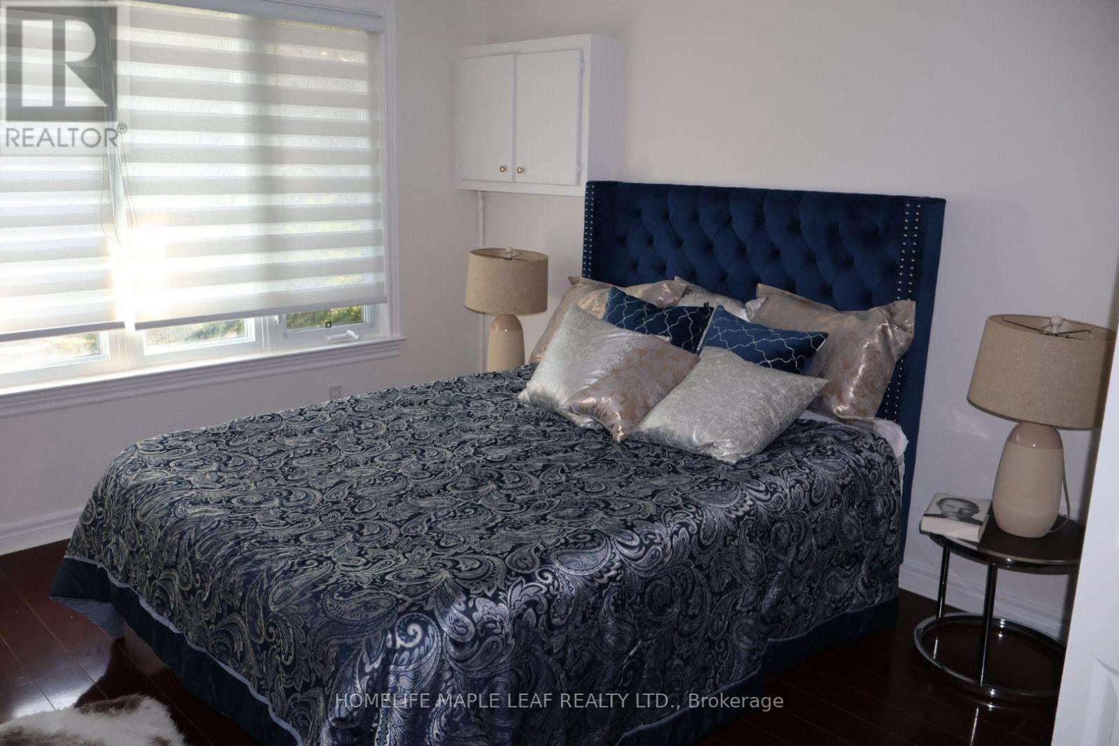 617 Lock Street W, Haldimand, ON - Indoor Photo Showing Bedroom