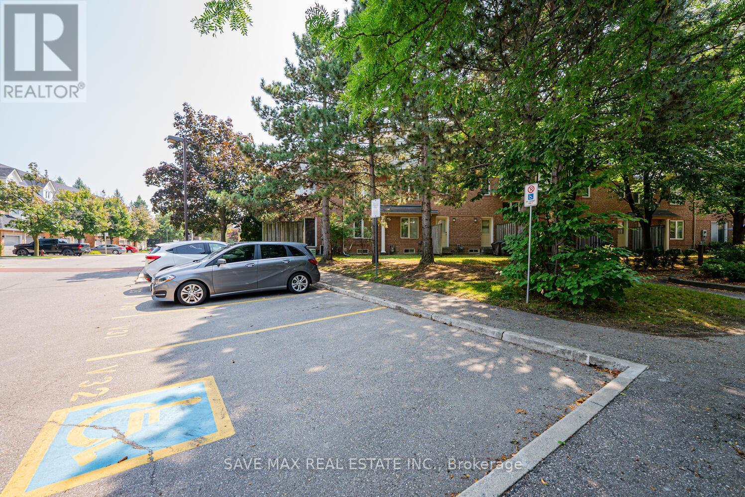 212 - 103 Bristol Road E, Mississauga, ON - Outdoor