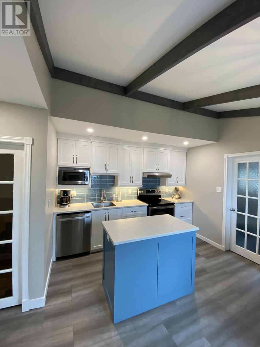 140-142 Main Highway, Whiteway, NL - Indoor Photo Showing Kitchen