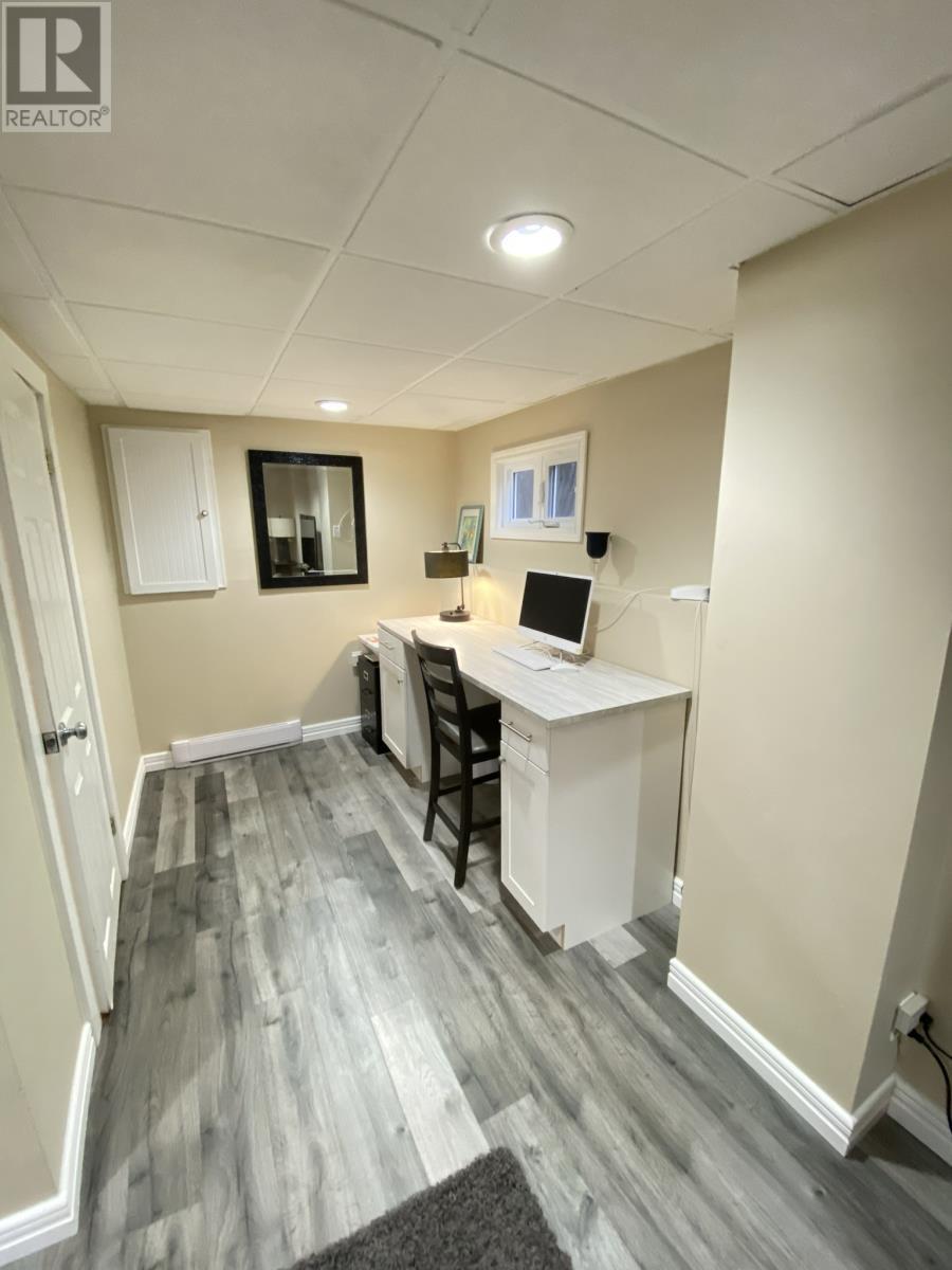 140-142 Main Highway, Whiteway, NL - Indoor Photo Showing Other Room