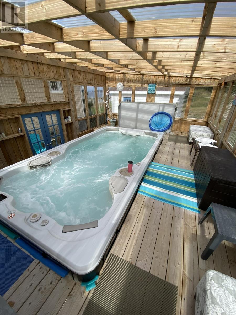 140-142 Main Highway, Whiteway, NL - Photo Showing Other Room