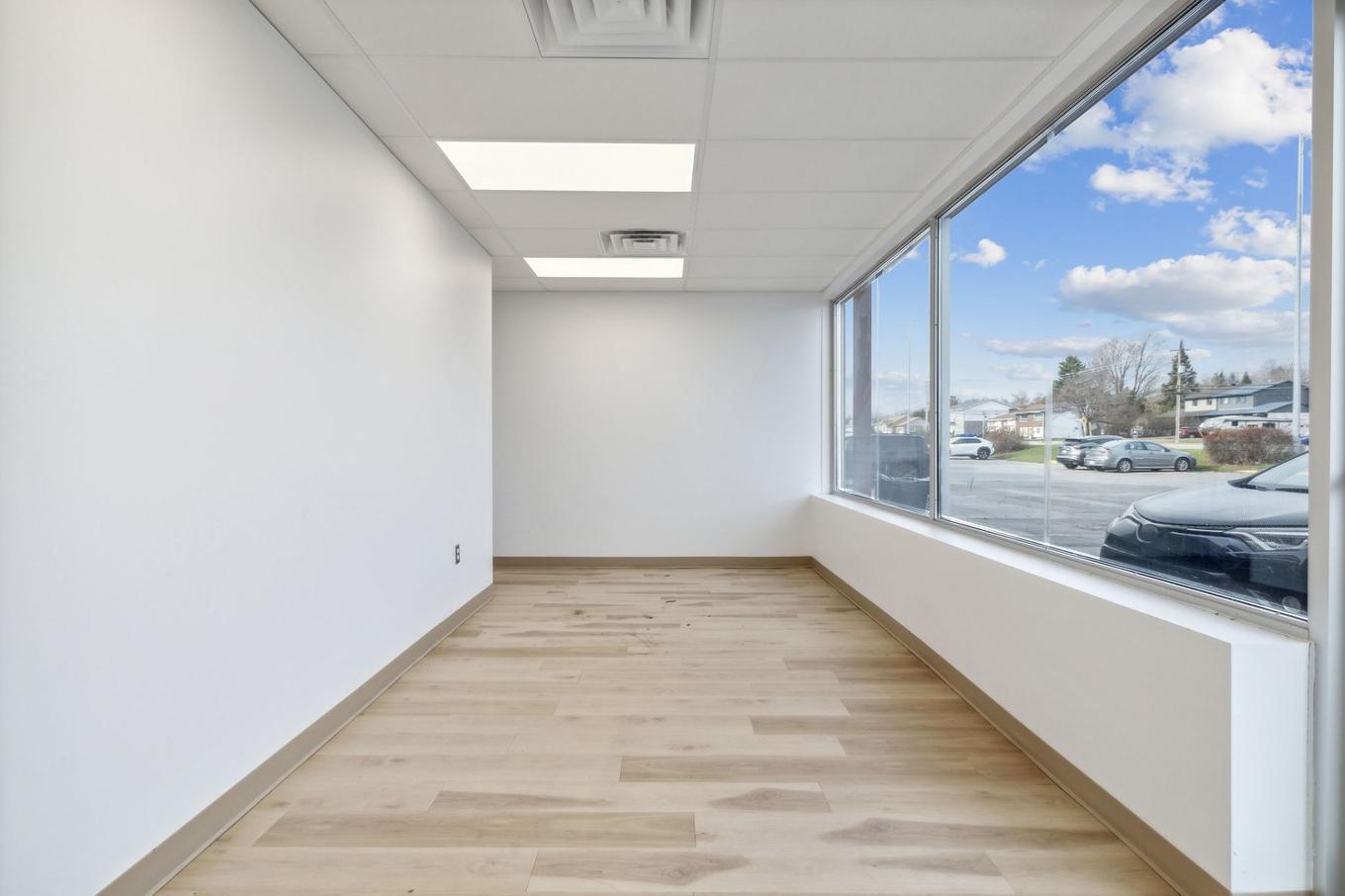 Office - 3-922 Boul. Maloney E., Gatineau (Gatineau), QC