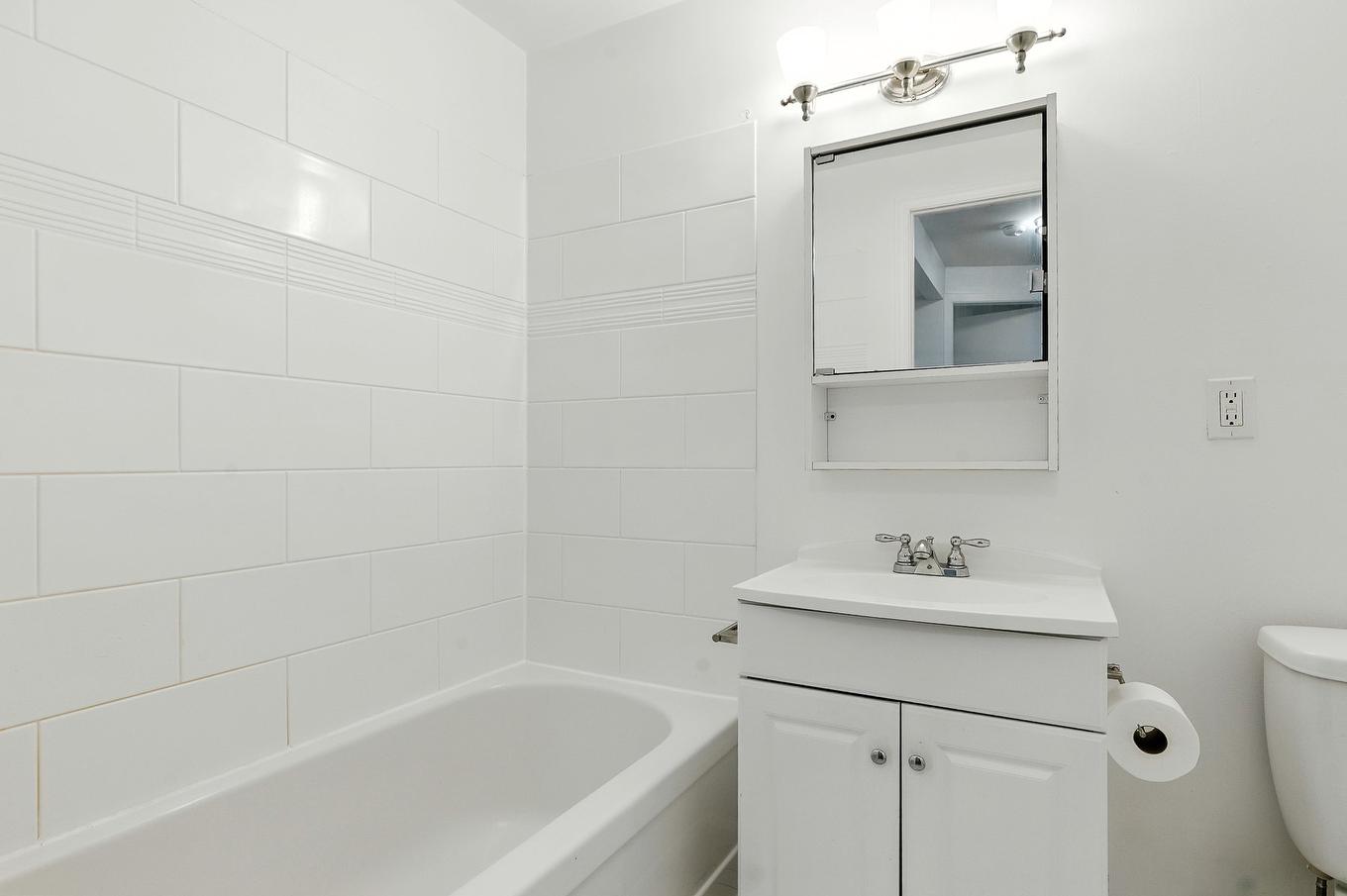 Bathroom - 485Z - 487Z Ch. Du Mont-Loup-Garou, Sainte-Adèle, QC - Indoor Photo Showing Bathroom