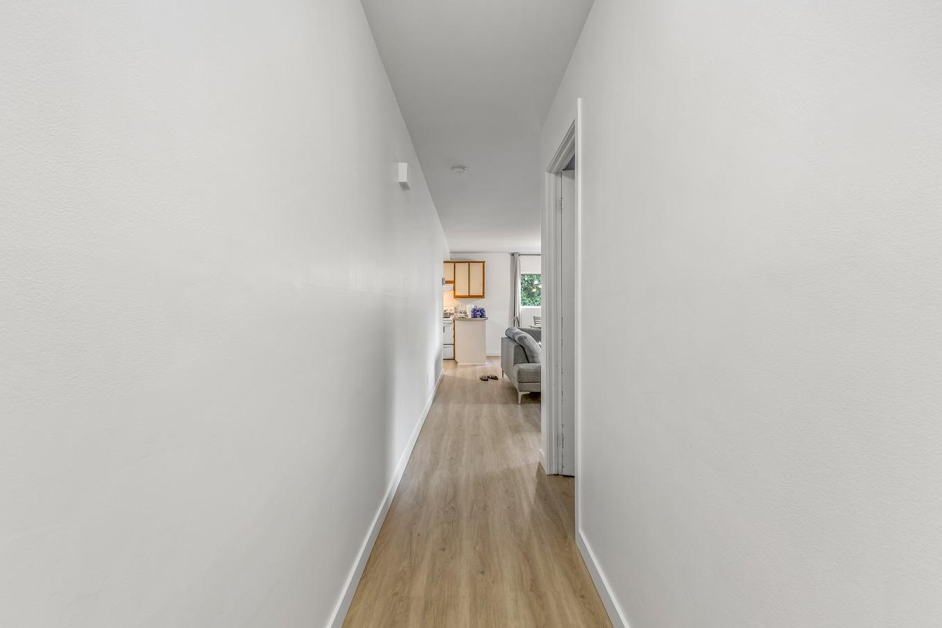 Hall d'entrée/Vestibule - 185 Rue Brodeur, Vaudreuil-Dorion, QC - Indoor Photo Showing Other Room