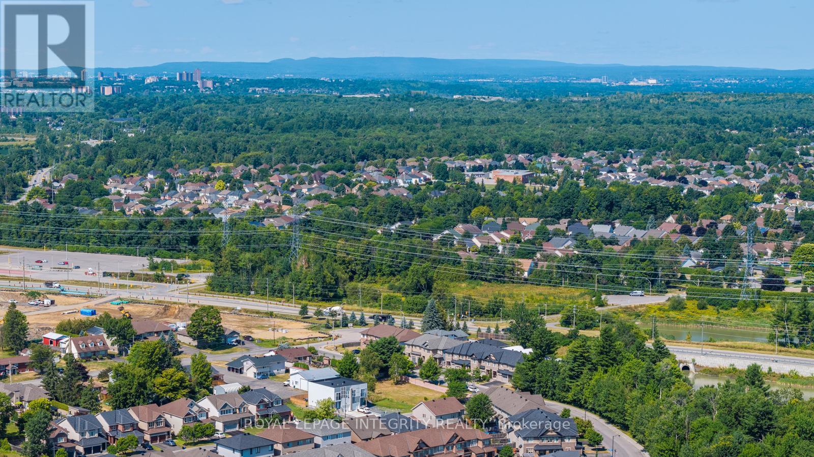 877B Contour Street, Ottawa, ON