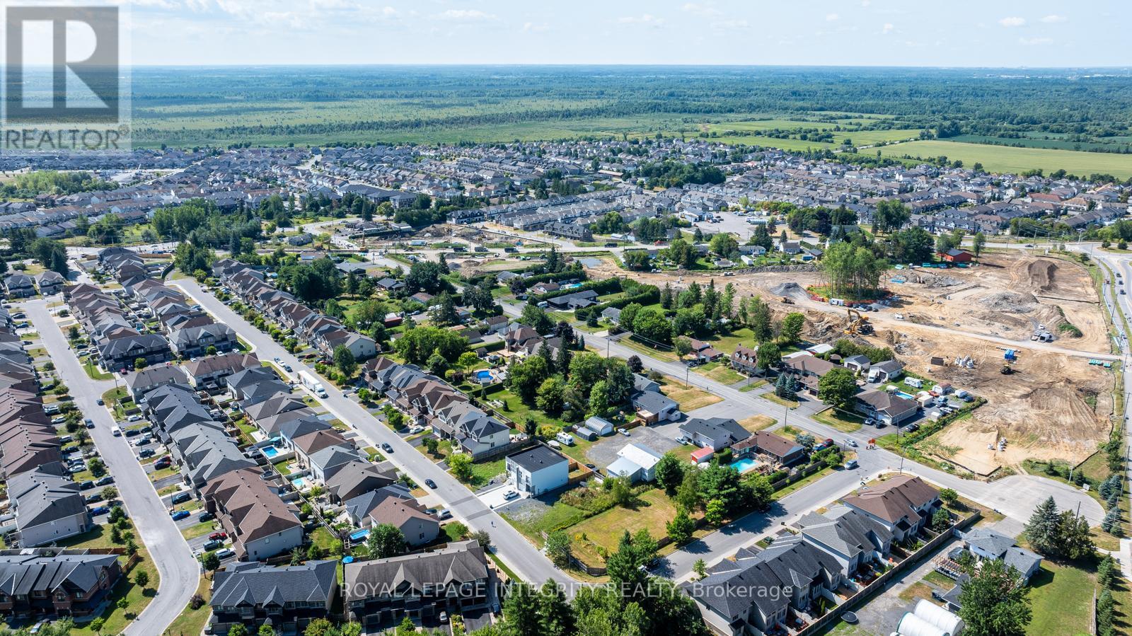 877B Contour Street, Ottawa, ON