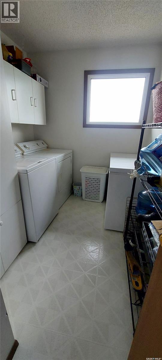 918 Anton Place, Wadena, SK - Indoor Photo Showing Laundry Room
