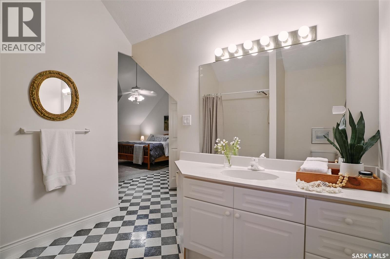 Mackenzie Dyck Acreage, Laird Rm No. 404, SK - Indoor Photo Showing Bathroom
