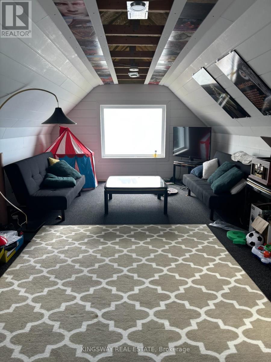 510 Richey Crescent, Mississauga, ON - Indoor