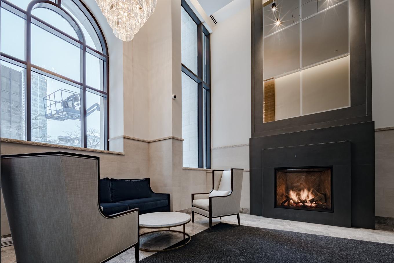 Common room - 1606-628 Rue St-Jacques, Montréal (Ville-Marie), QC - Indoor With Fireplace