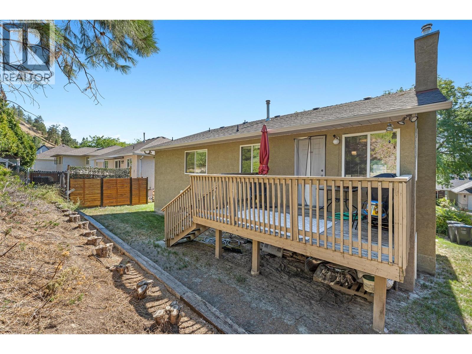 580 Spruceview Place N, Kelowna, BC - Outdoor With Deck Patio Veranda