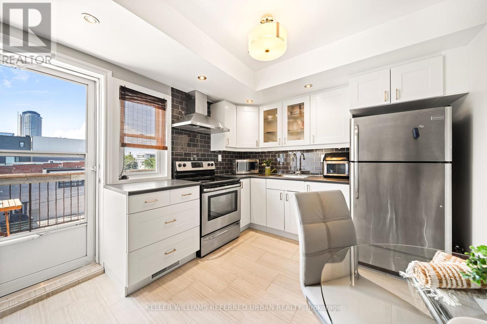 1078 Dovercourt Road, Toronto, ON - Indoor Photo Showing Kitchen