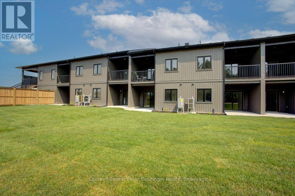 Your own back lawn, fencing permitted - 2 - 305 Arnaud Street, Arran-Elderslie, ON - Outdoor