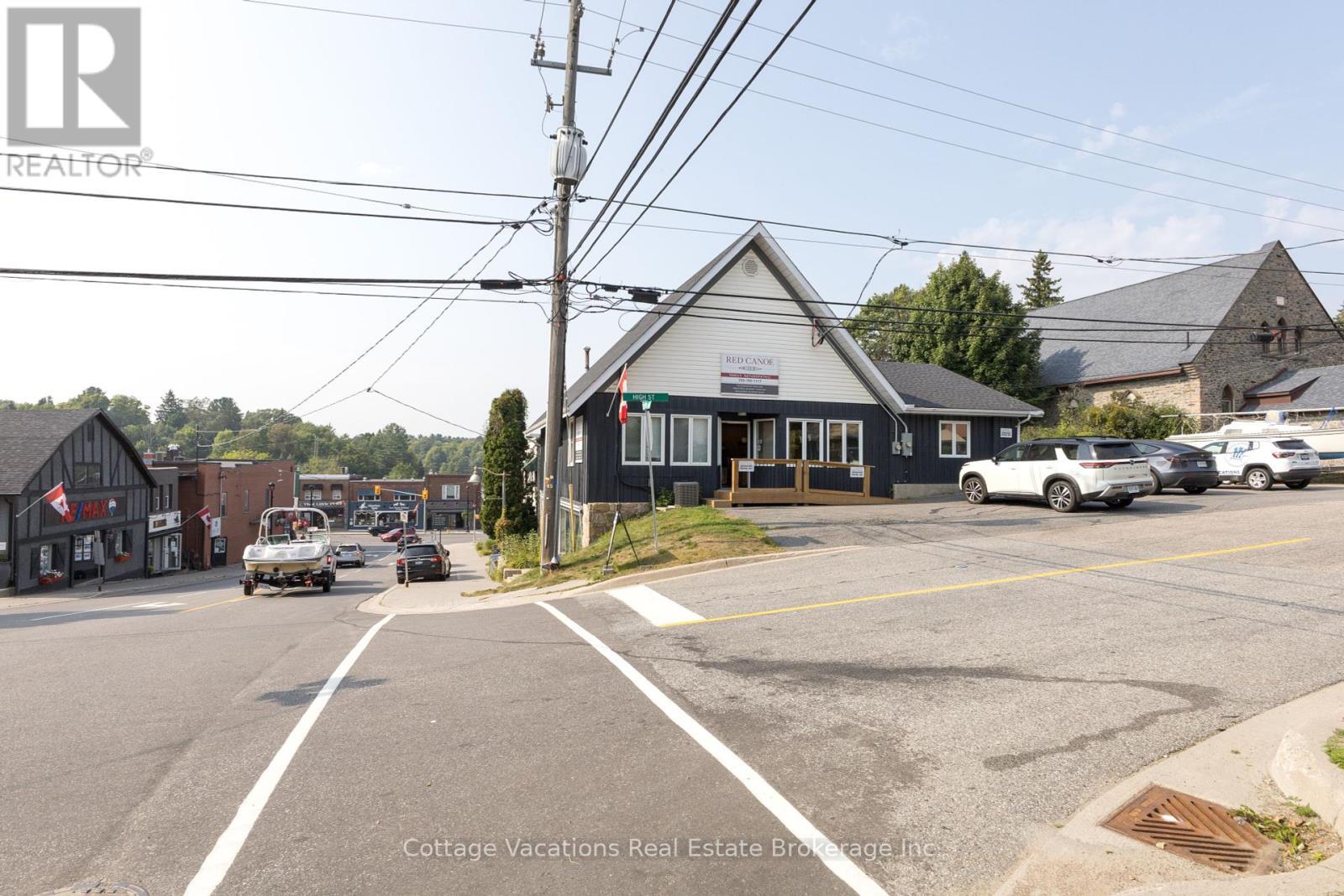 10 Brunel Road, Huntsville (Chaffey), ON