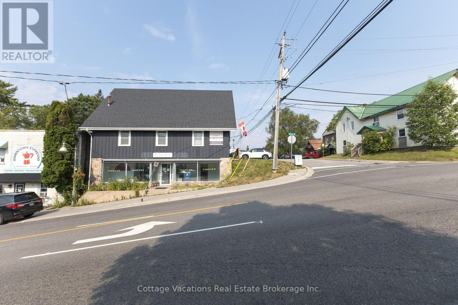 10 Brunel Road, Huntsville (Chaffey), ON