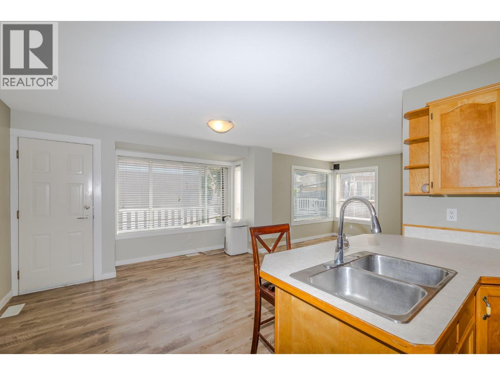 1458 Penticton Avenue Unit# 161, Penticton, BC - Indoor Photo Showing Kitchen With Double Sink