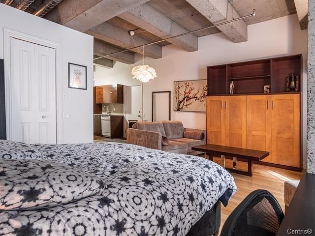 Loft - 419-1200 Rue St-Alexandre, Montréal (Ville-Marie), QC - Indoor Photo Showing Bedroom