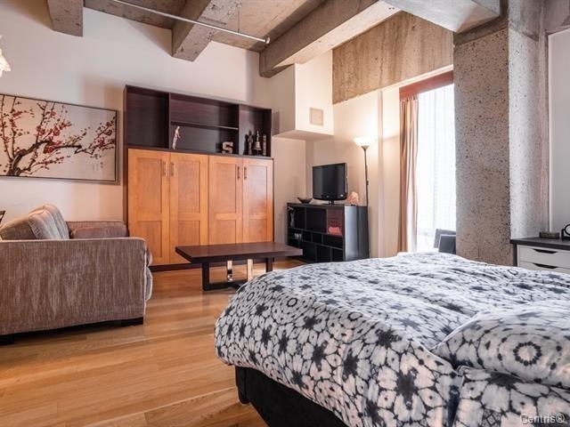 Loft - 419-1200 Rue St-Alexandre, Montréal (Ville-Marie), QC - Indoor Photo Showing Bedroom