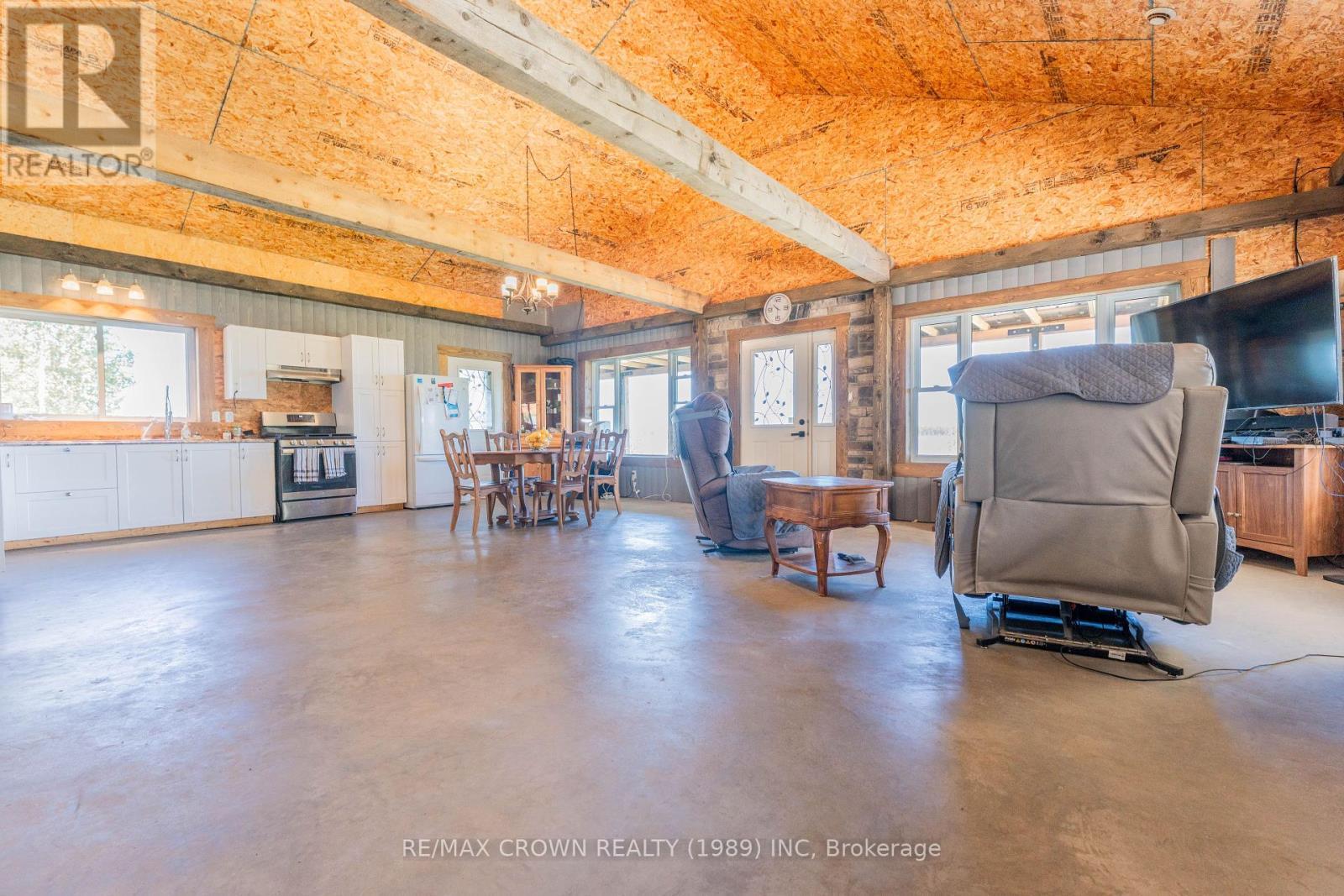 24 Shallow Lake Road W, Mattice-Val Cote, ON - Indoor