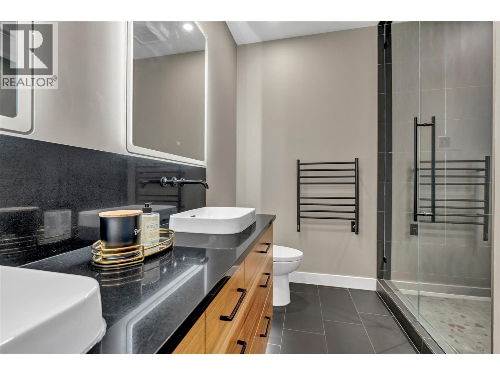 1695 Treffry Place, Summerland, BC - Indoor Photo Showing Bathroom