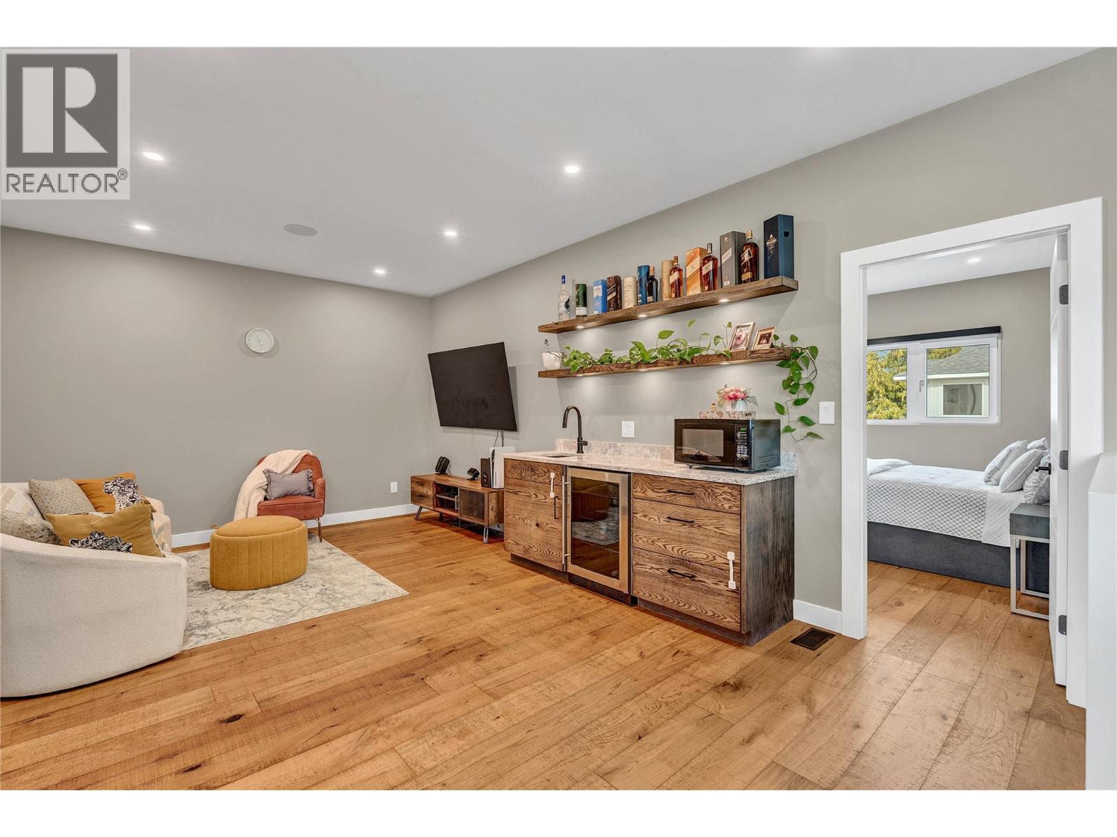 1695 Treffry Place, Summerland, BC - Indoor