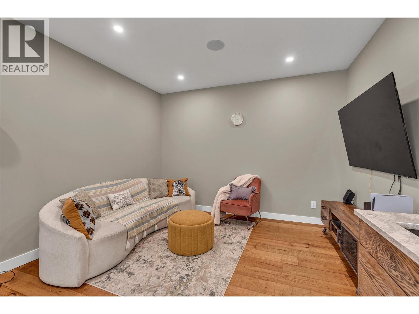 1695 Treffry Place, Summerland, BC - Indoor