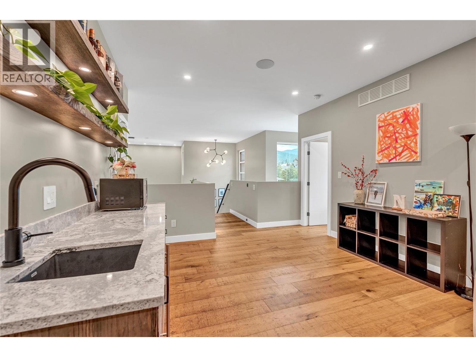 1695 Treffry Place, Summerland, BC - Indoor