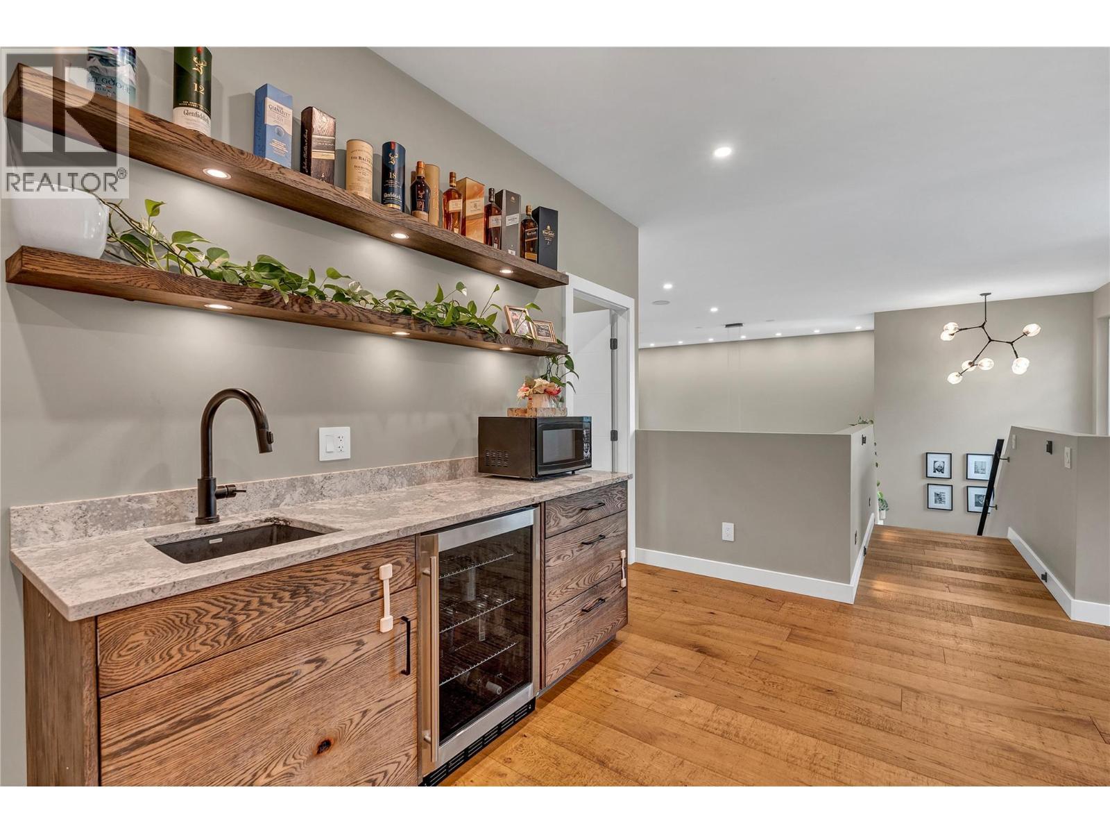 1695 Treffry Place, Summerland, BC - Indoor