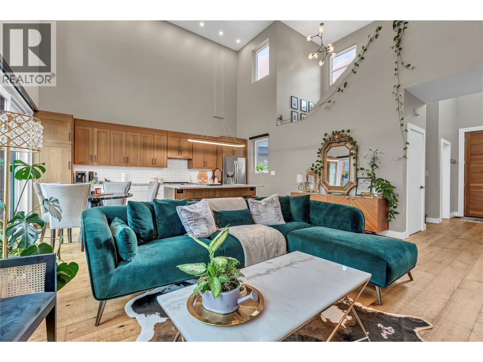 1695 Treffry Place, Summerland, BC - Indoor Photo Showing Living Room