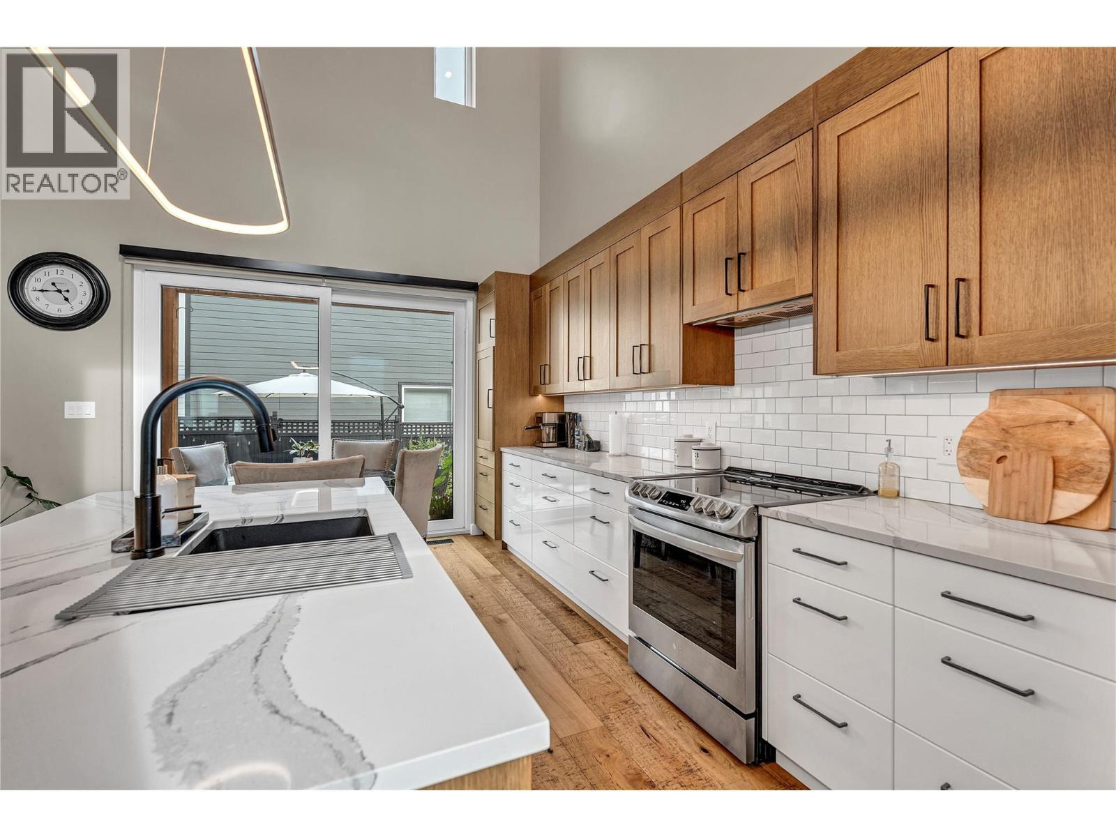 1695 Treffry Place, Summerland, BC - Indoor Photo Showing Kitchen