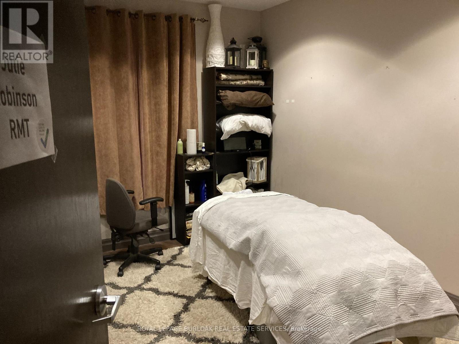 1066 Brant Street, Burlington, ON