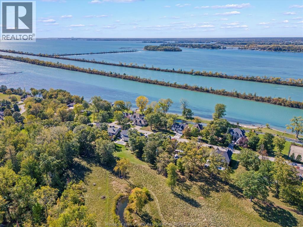 290 Crystal Bay Drive, Amherstburg, ON