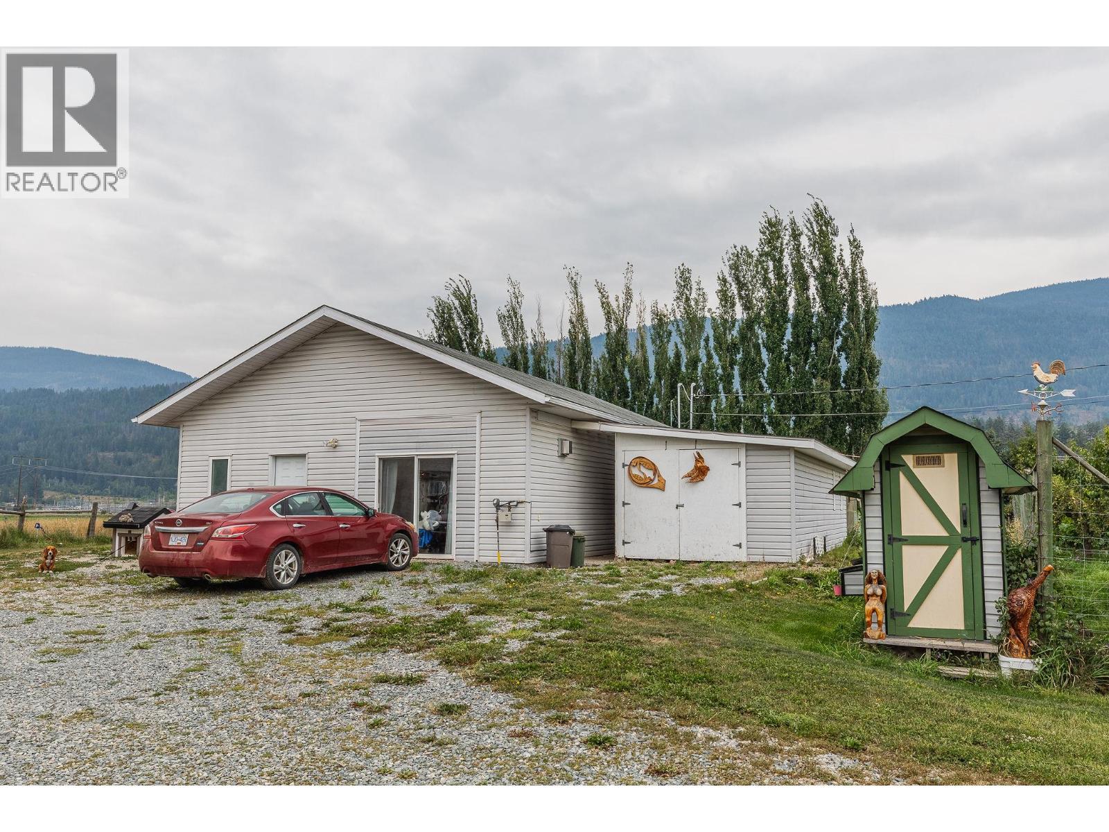 710 Indian Road, Creston, BC - Outdoor